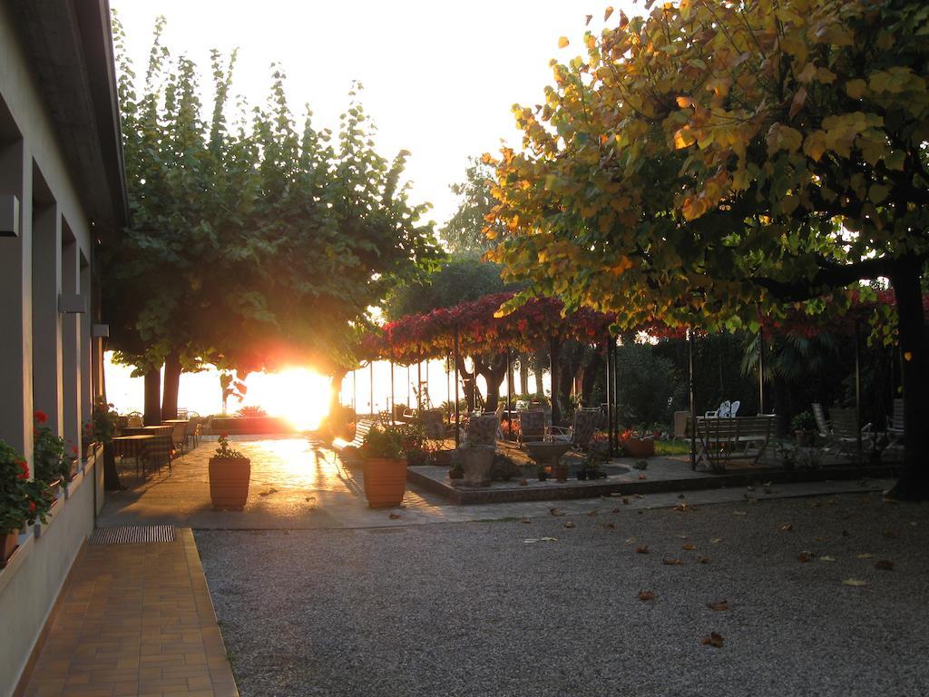 Hotel Giardino Sirmione Exterior photo