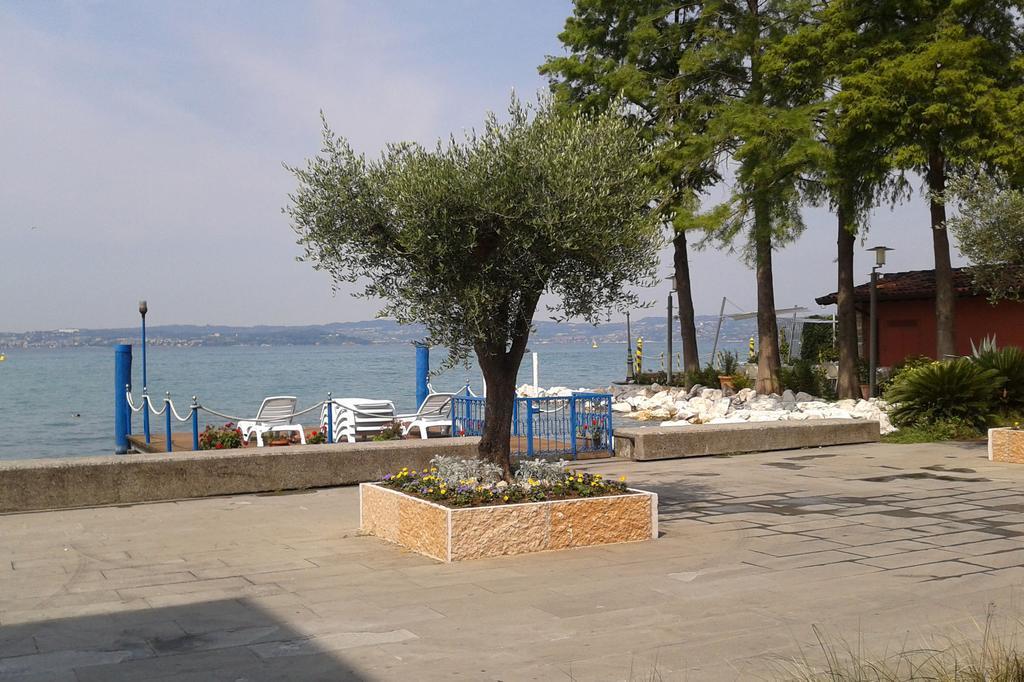 Hotel Giardino Sirmione Exterior photo