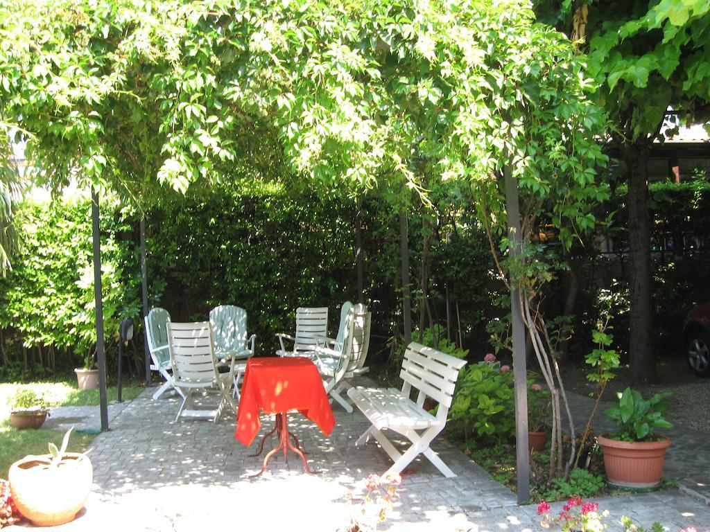 Hotel Giardino Sirmione Exterior photo